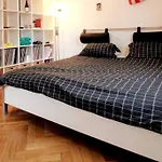 Spacious For Big Groups Oktoberfest / Bauma Apartment