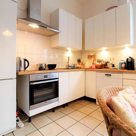 Spacious Munich Apartment For 10 Near Oktoberfest דירה *