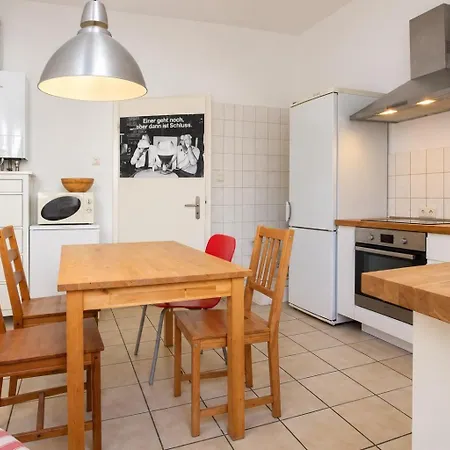 Spacious 3Br Apartment Sleeps 10 Near Oktoberfest Appartement *