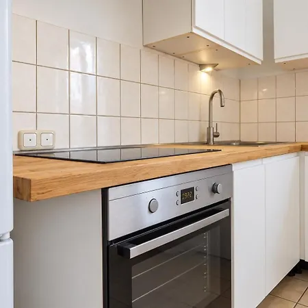 Spacious 3Br Apartment Sleeps 10 Near Oktoberfest Lägenhet *