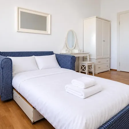 Lägenhet Spacious 3Br Apartment Sleeps 10 Near Oktoberfest
